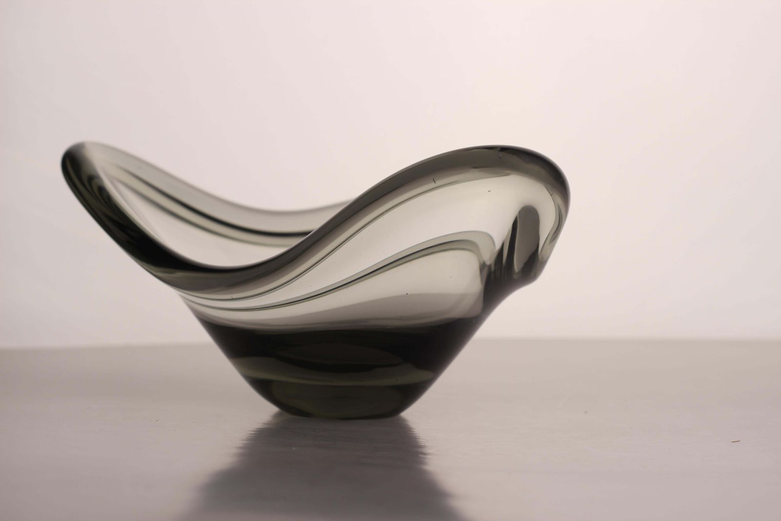 photo vinterior Scandinavian Modern Smoke Grey Glass Bowl, Per Lütken “Fionia” For Holmegaard