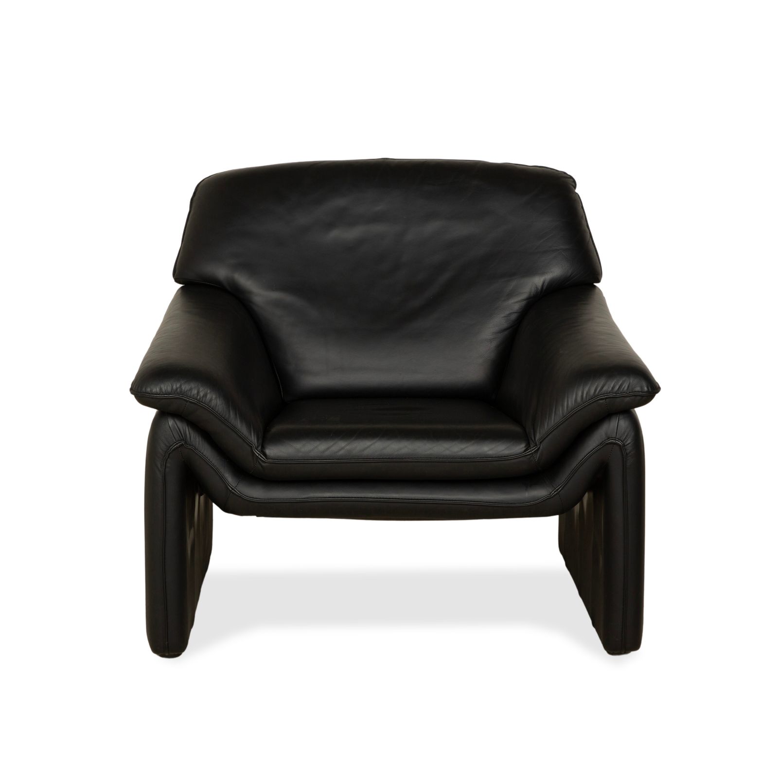 Mobilier Fauteuil Lauuser en cuir noir photo