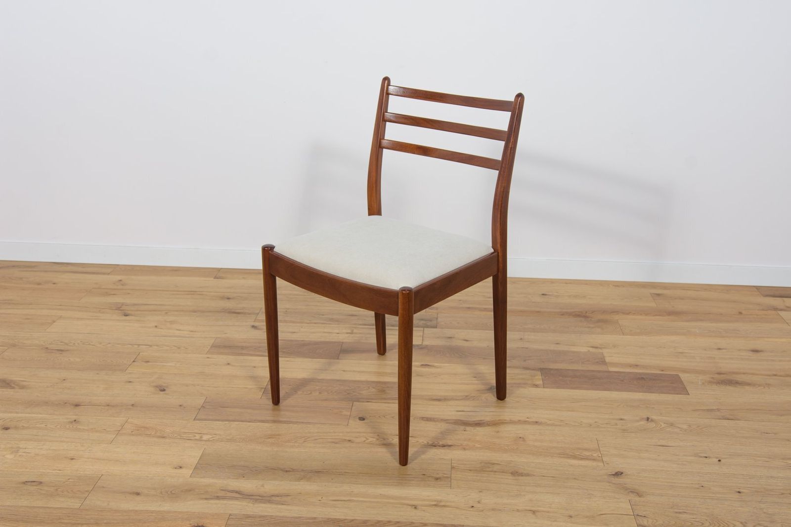 Mid Century Teak Dining Chairs By Victor Wilkins For G Plan, 1960s, Set Of 4 photo vintage