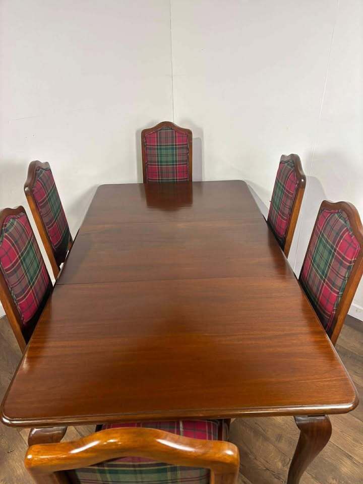 Edwardian Mahogany Wind Out Table Dining Suite photo vinterior