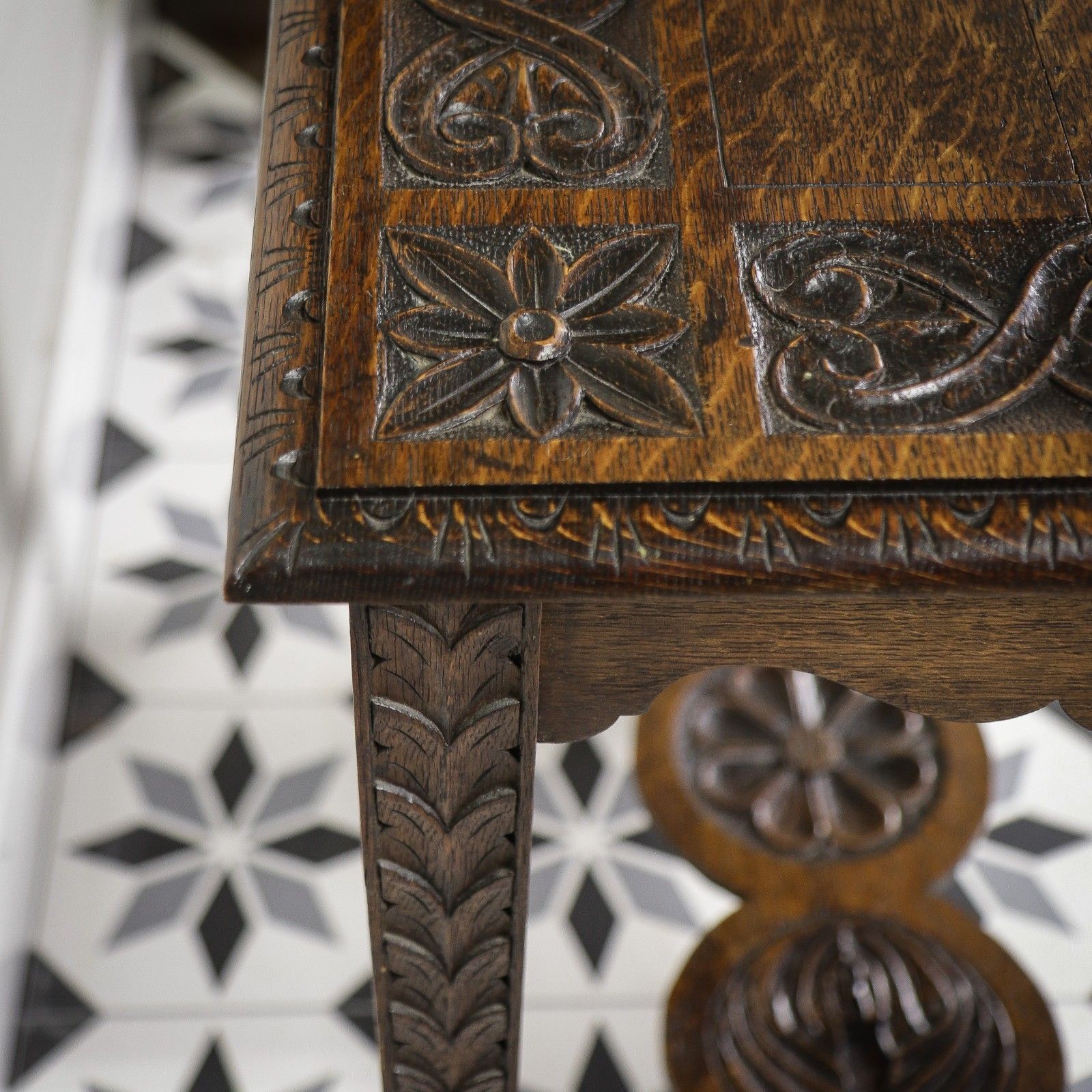 Furniture Oak Side Table Or Hall Table Heavily Carved Top, Legs And Stretcher Victorian photo