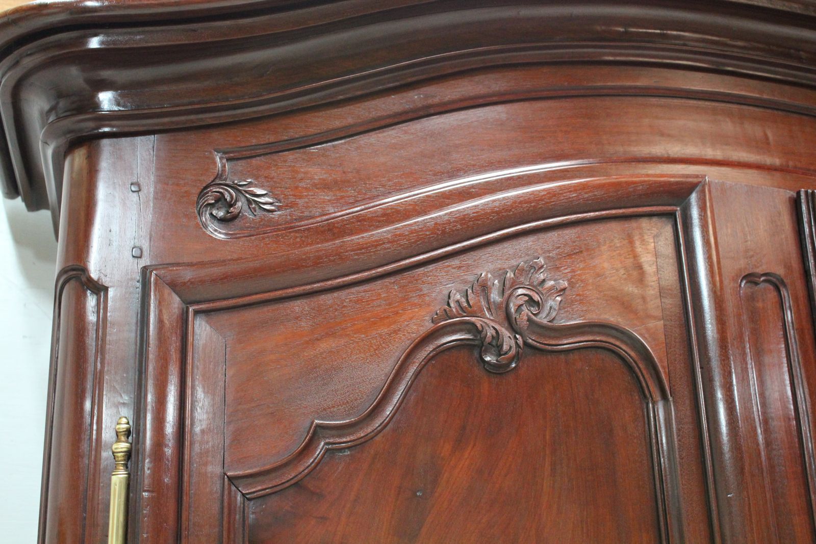 Buffet Two Body Port Louis XV, 18th Century photo Furniture