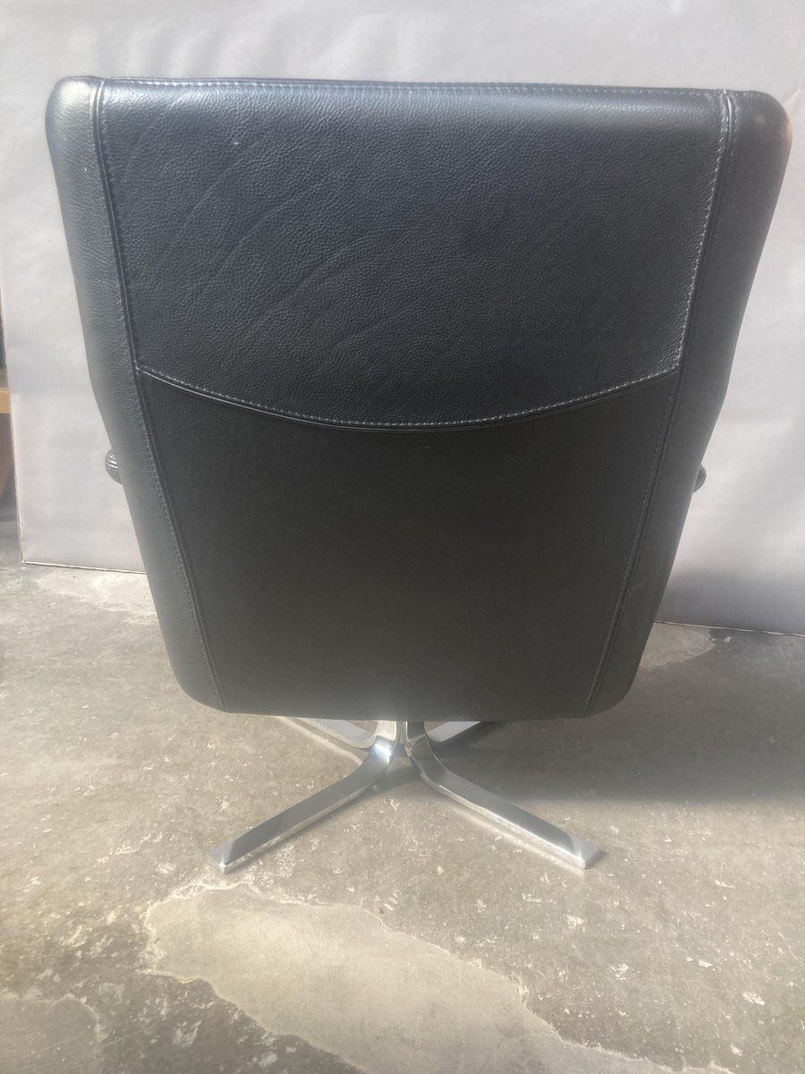 Italian Black Leather Swivel Chair In The Style Of Minotti, 1970s photo 1601.0