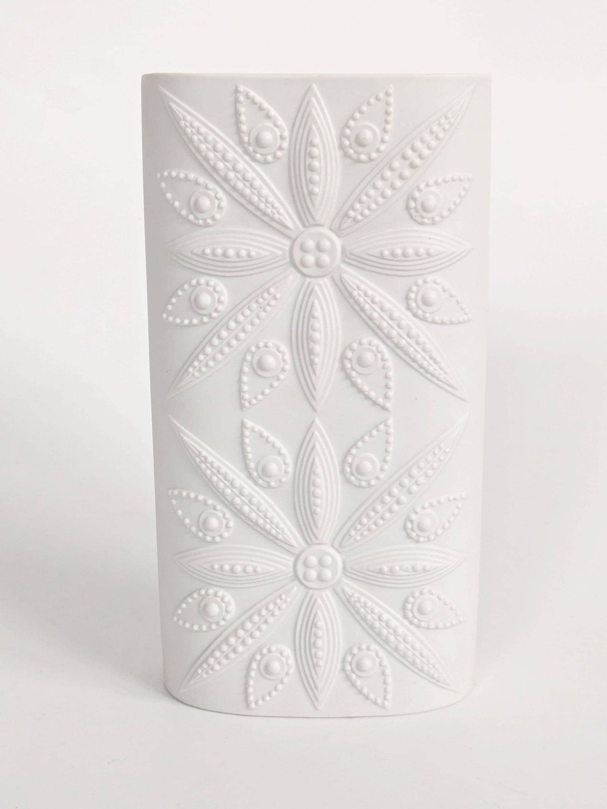 Architectural Biscuit Porcelain Vase: Nanny Still For Heinrich, Germany, 1970s photo vinterior