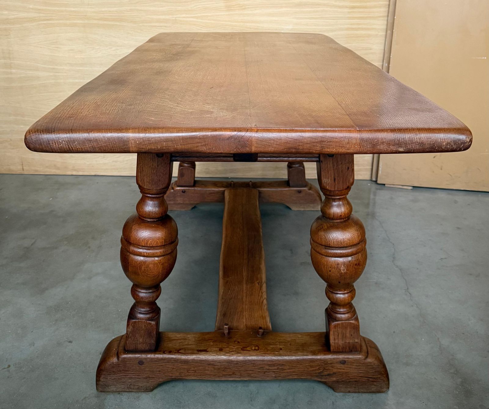 Mobilier Table centrale et à manger rectangulaire en chêne rustique espagnol, XXe siècle photo
