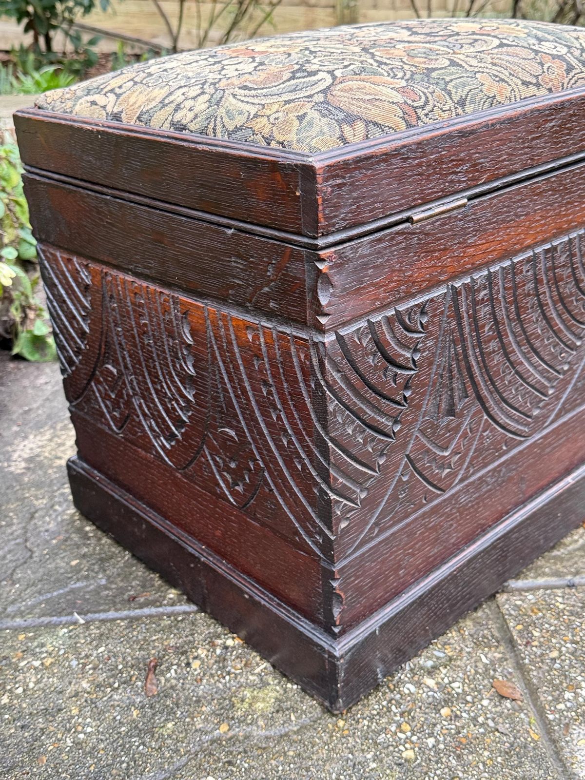 photo vintage Antique Carved Oak Storage Ottoman Stool, Wooden Storage Box, With Upholstered Lid, Arts & Crafts Era
