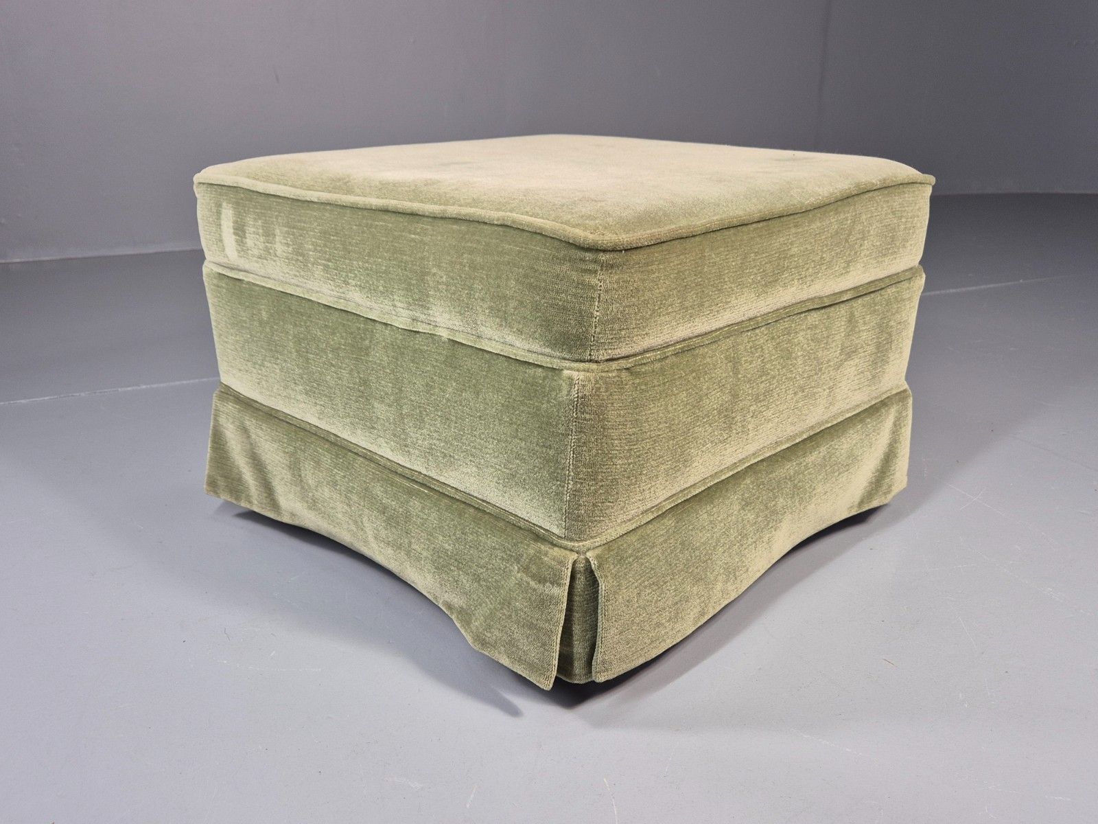 Vintage 1970s Footstool Pouffe Green Velour Retro Eb11483 Mfoo