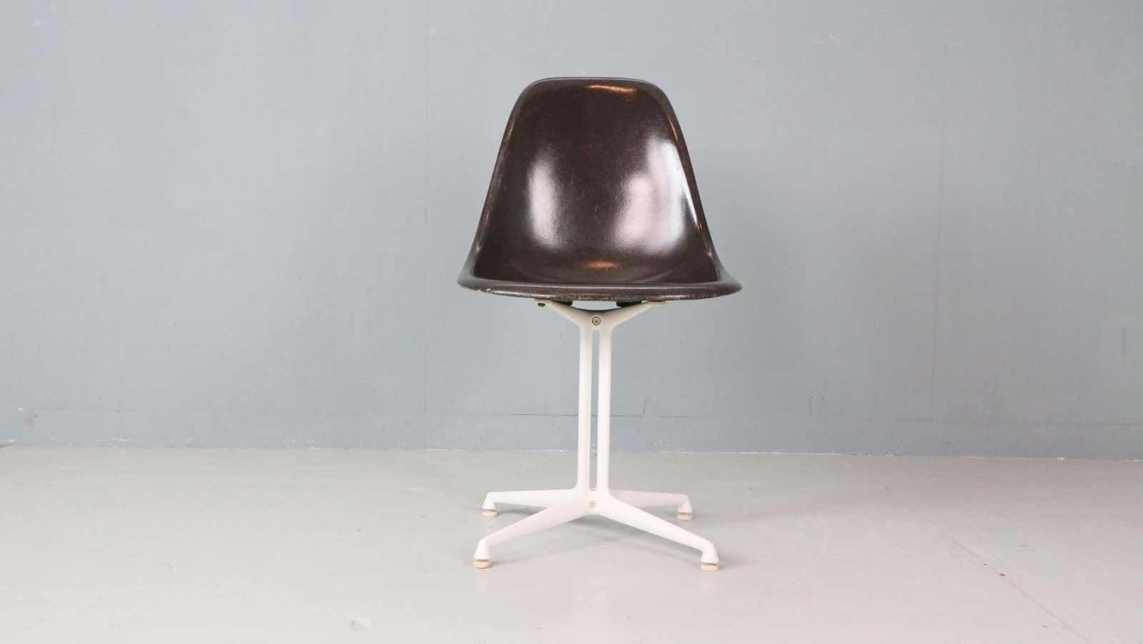 Furniture Charles & Ray Eames Set Of 4 Off Black"La Fonda" Chairs For Herman Miller, 1960 photo