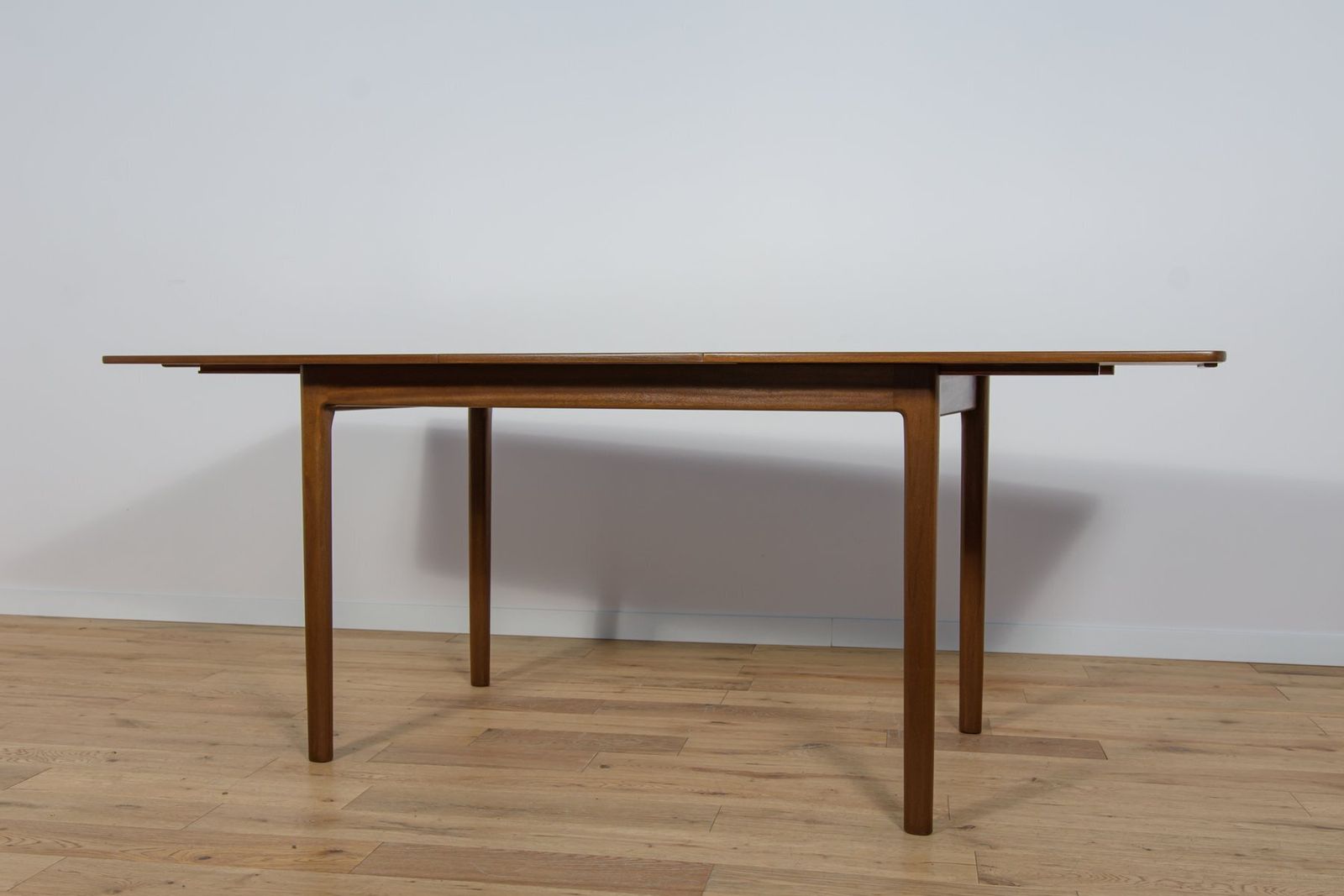 Mid Century Teak Extendable Dining Table From McIntosh, United Knigdom, 1960s photo vintage
