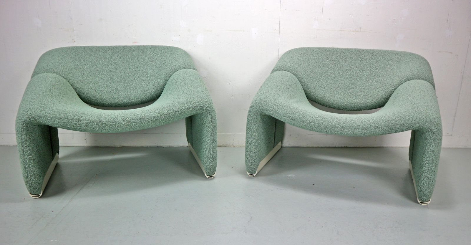 Pierre Paulin Set Of 2 F598 Groovy Armchairs For Artifort New Upholstery, 1972 photo furniture