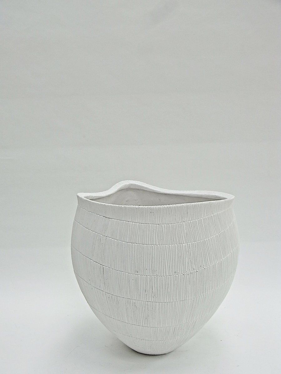 Amorphous Flower Pot Made Of White Fiberglass By Gunter Lambert, 2000s photo Home Decor