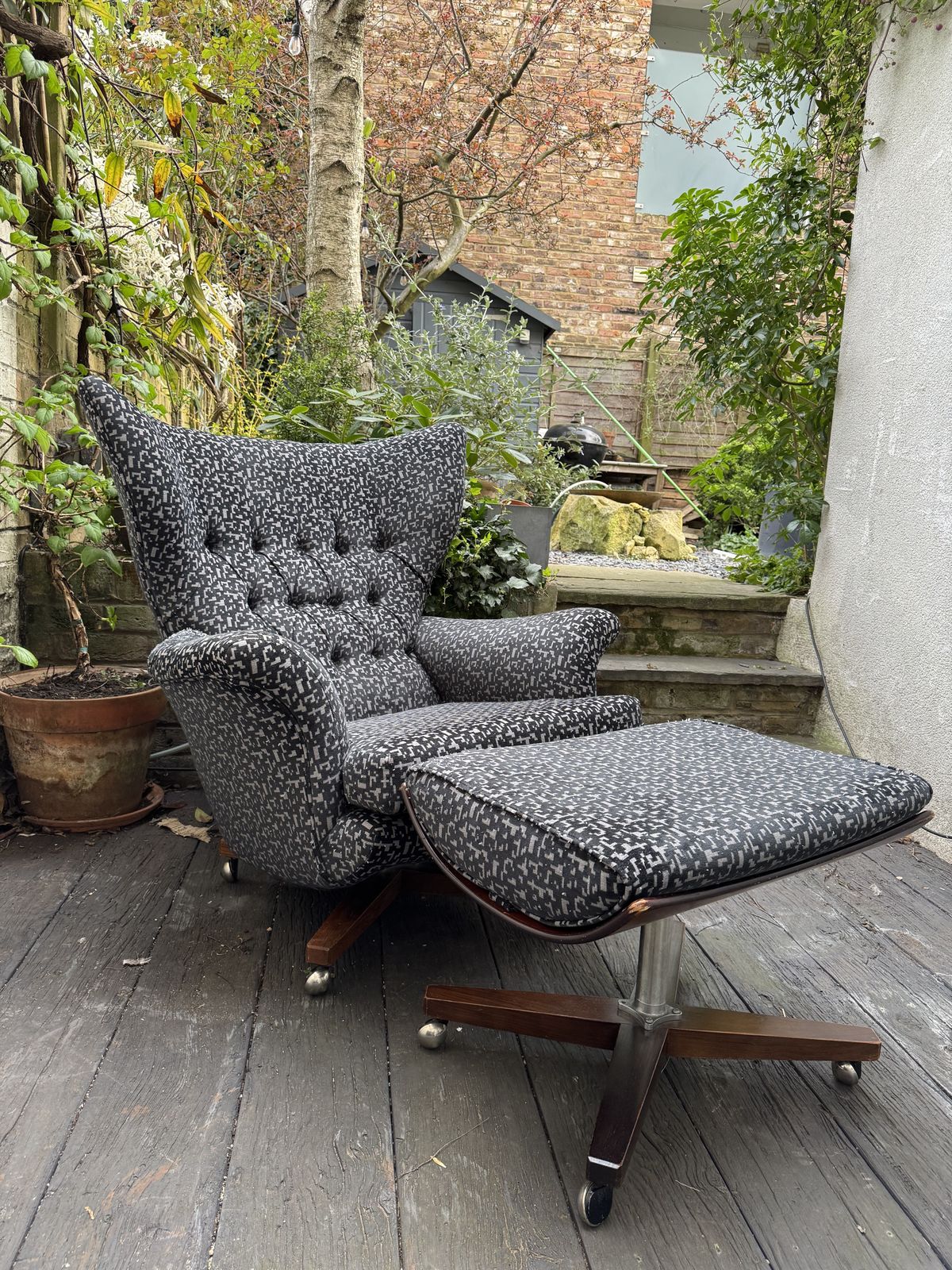 G Plan 6250 60’s Blofeld Chair & Footstool. Iconic, Excellent Condition. photo 1325.0