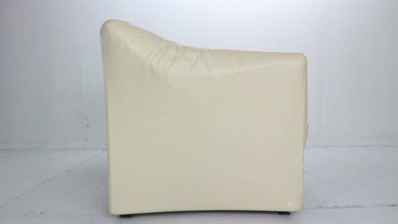 Mario Bellini "Tentazione" Leather Sofa Or Loveseat For Cassina, 1970s photo buy