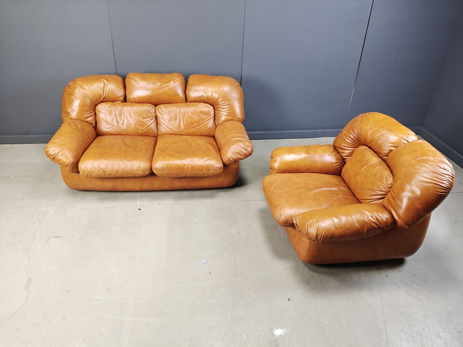 Mid Century Italian Leather Sofa Set By Ercole Biella For Grappeggia, 1970s photo vintage