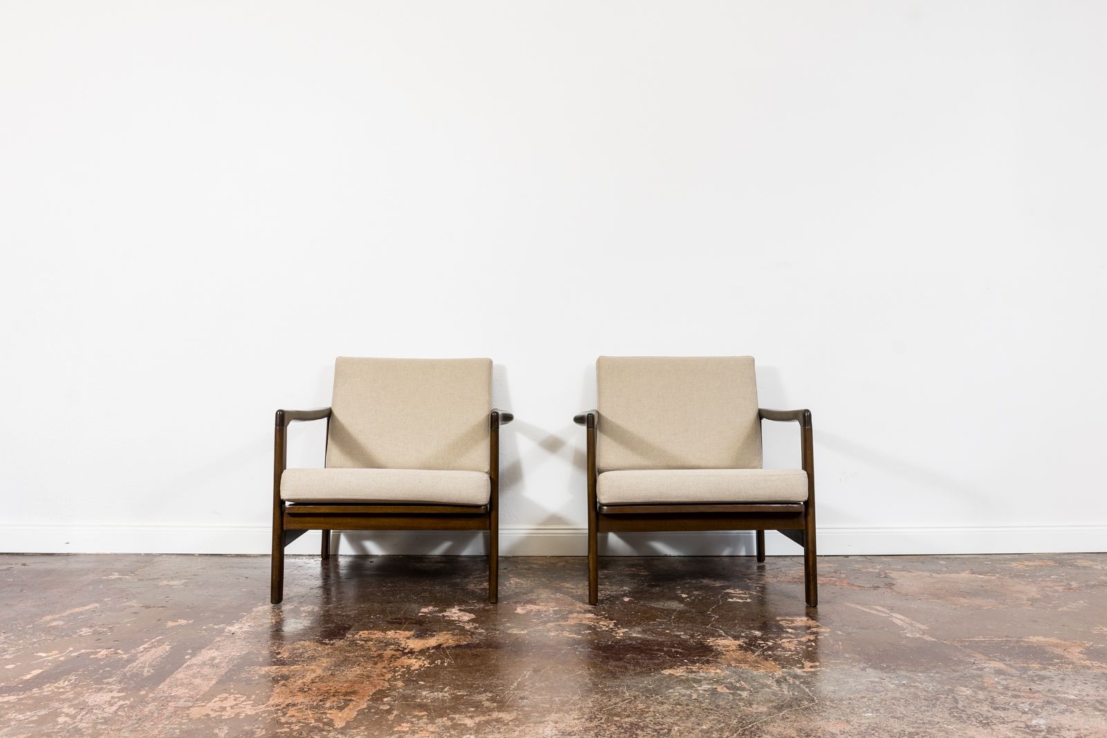 photo furniture Mid Century Armchairs By Zenon Bączyk, 1960's, Set Of 2