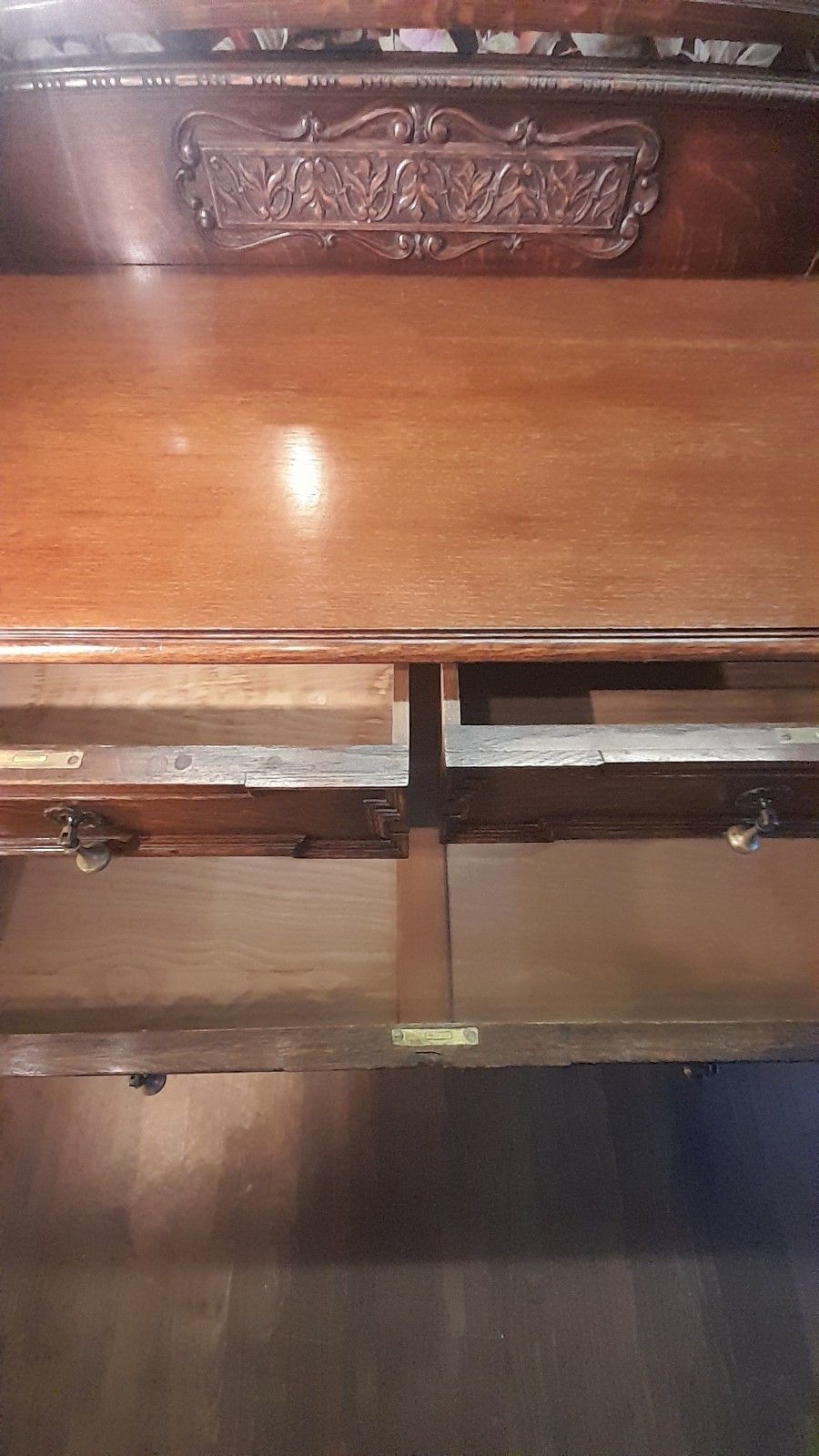 photo vinterior High Quality Early 20th Century Jacobean Style Dressing Table. Barley Twist