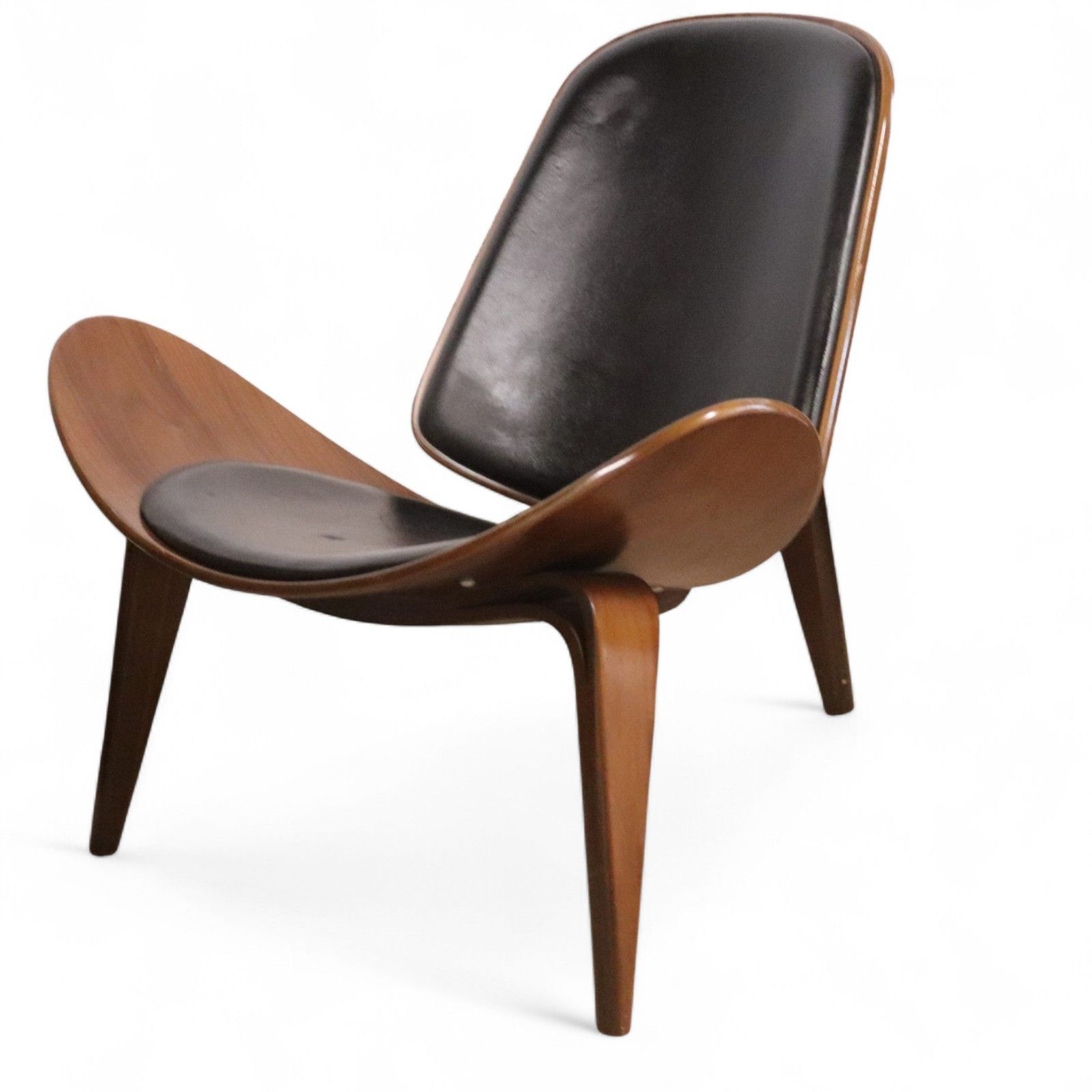 ​Mid Century Modern Walnut & Black Vinyl Shell Chair Hans J. Wegner Style photo vintage