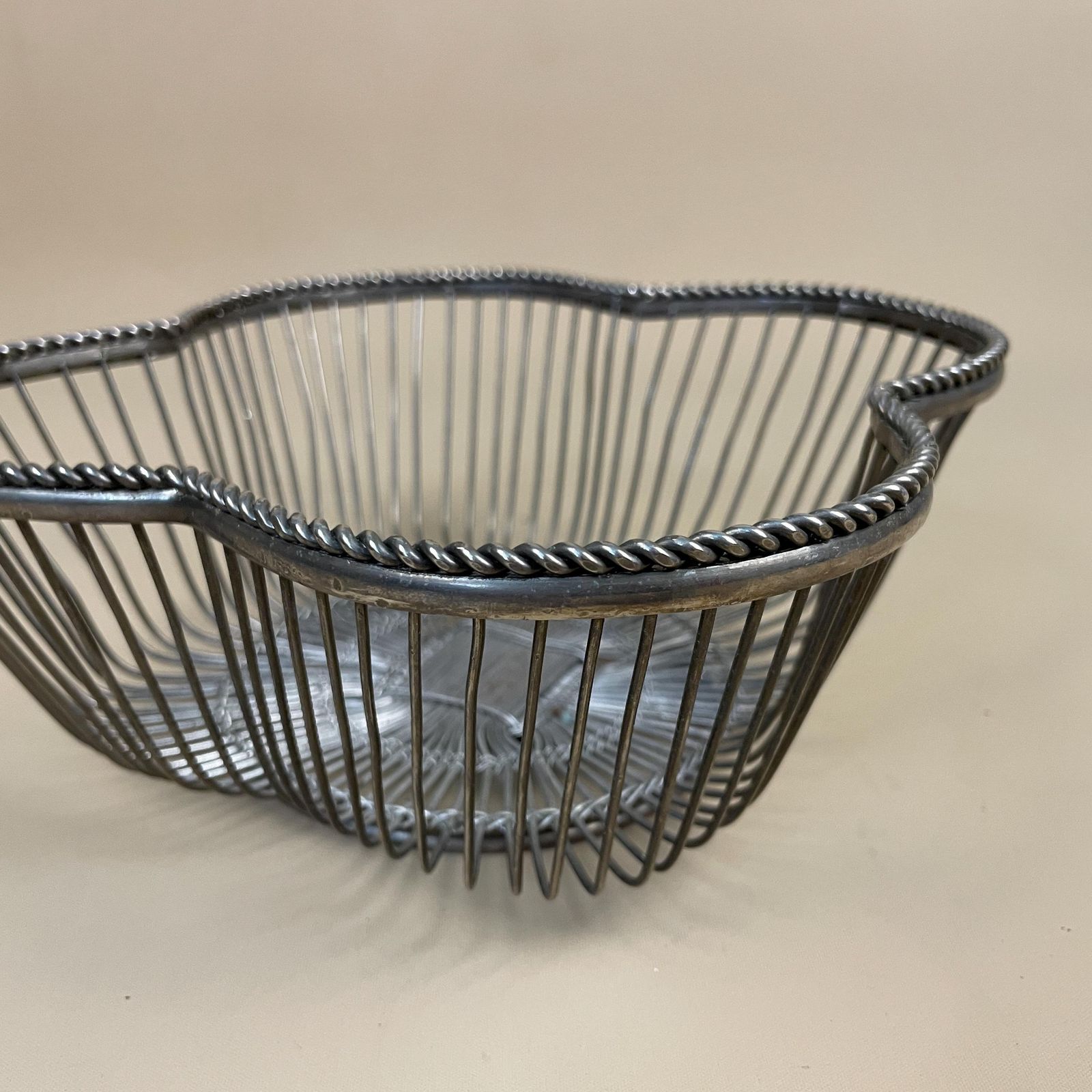 Silver Metal Wire Fruit Bowl Handmade Cage Basket Table Center Piece Rustic Modern Kitchen Decor Home Styling Decorative Display Bowl photo Home Decor