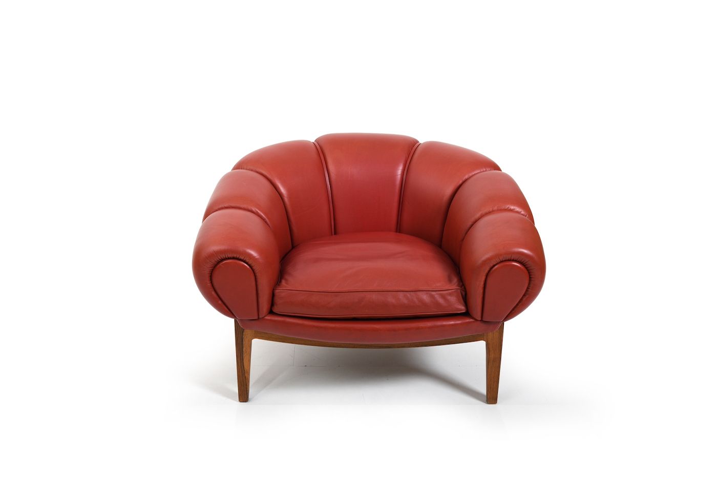 photo furniture Original And Rare Danish „Croissant“ Easychair By Illum Wikkelsø 1950s