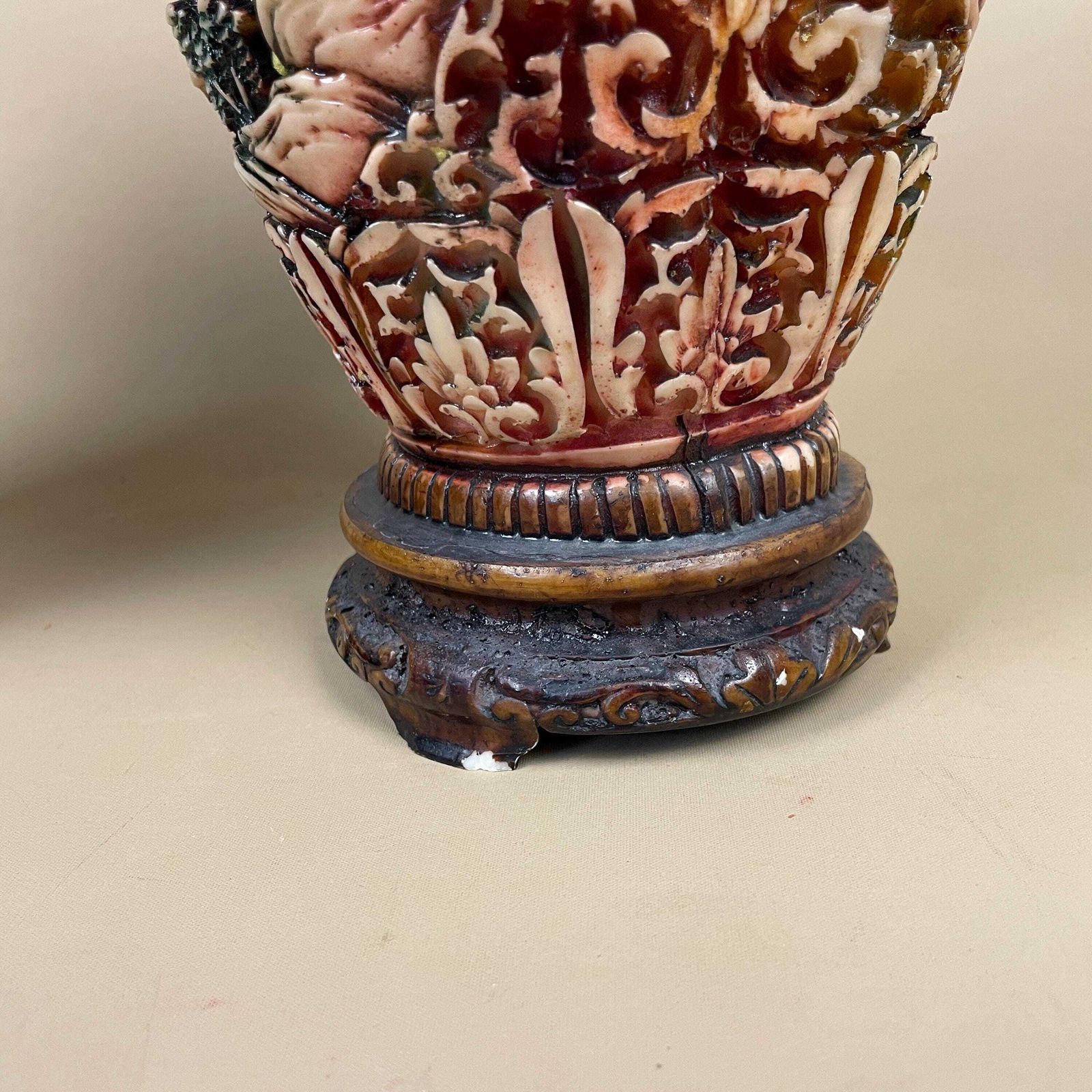 Vintage Oriental Resin Vases Chinese Figurines Elephant Carved Asian Decor Pots Flower Display Green Red Home Decor Display Ornaments photo vintage