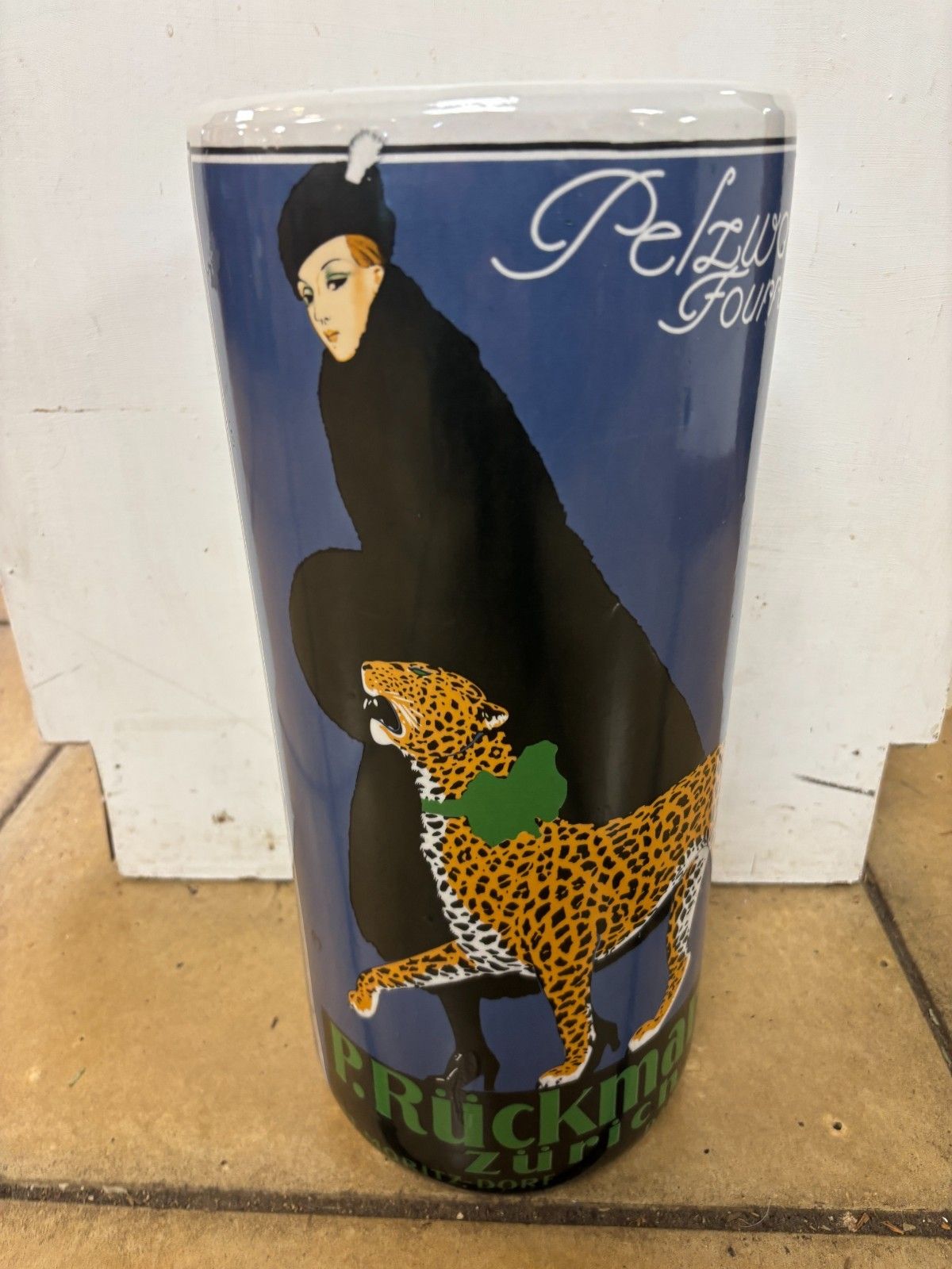 P.Ruckmar & Co Zurich Davos Leopard/ Fashion Lady Umbrella/ Stick Pot photo vintage