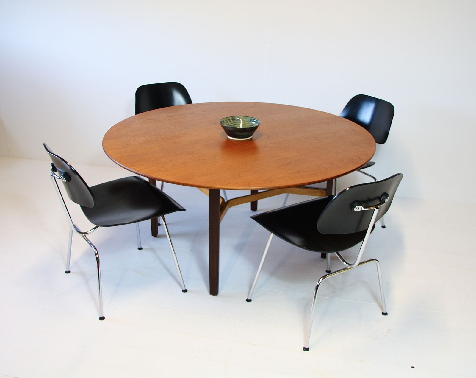 Knoll Associates Low Dining Table By Lewis Butler 1955 1968 Mid Century Modern    Teak