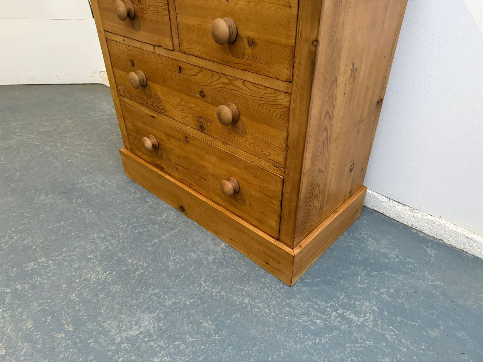A Cracking Pine Victorian Waxed 4 Drawer Chest Of Drawers photo furniture