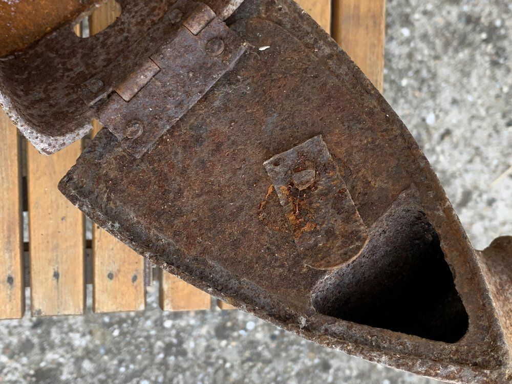 Antique Iron, 1800s photo furniture