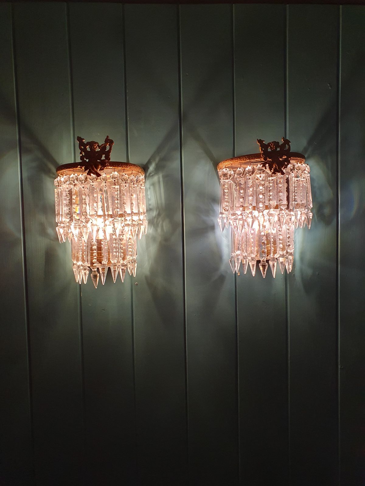 Early 20th Century Pair Of Lustre Wall Lights With Cherubs photo furniture
