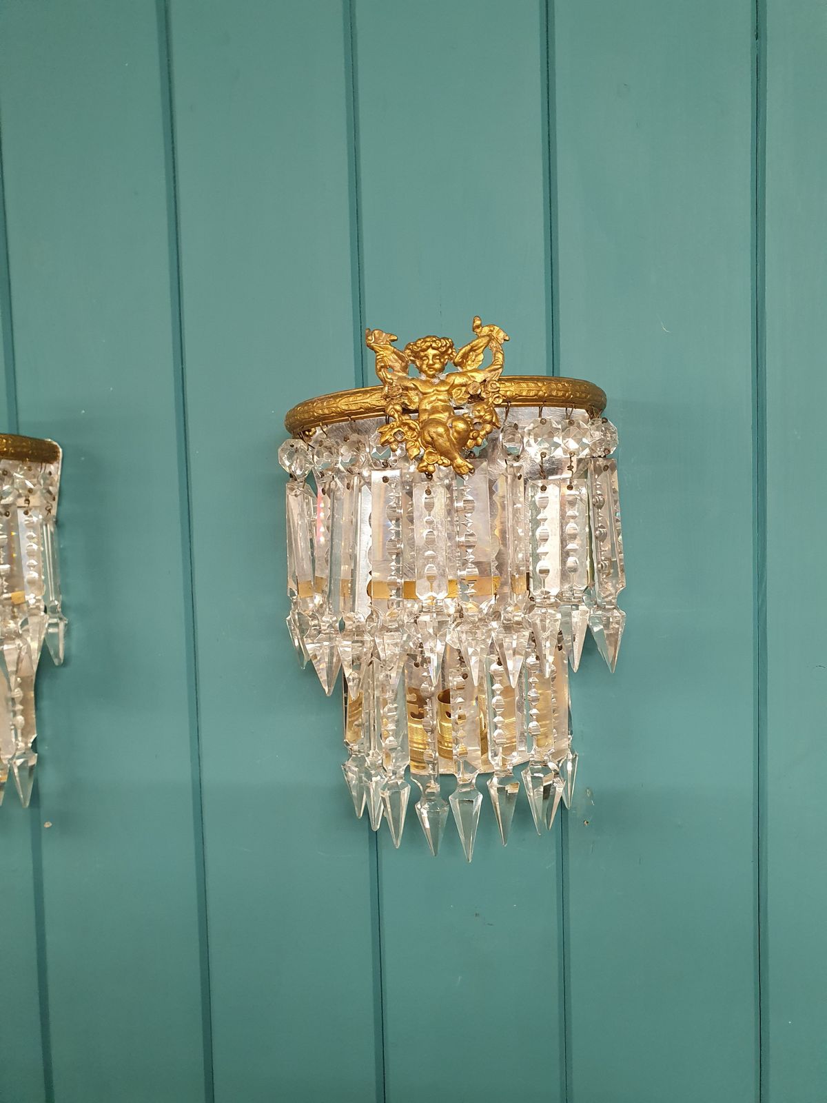 Early 20th Century Pair Of Lustre Wall Lights With Cherubs photo vinterior