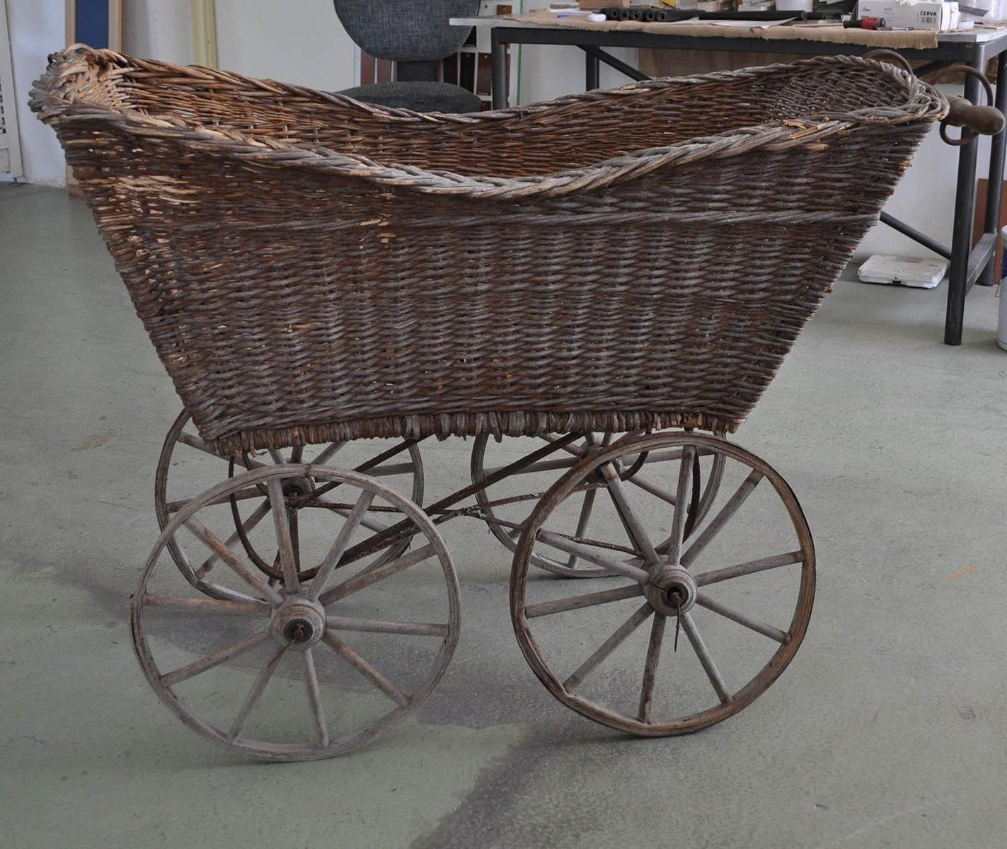 Wicker & Wood Pram, 1930s photo vintage