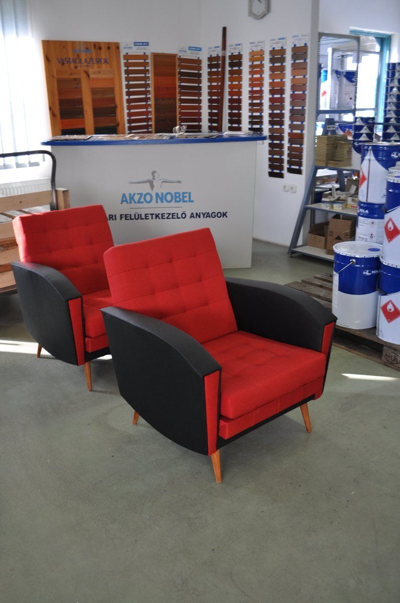 Set Of Vintage Red & Black Lounge Chairs, 1960s photo Furniture