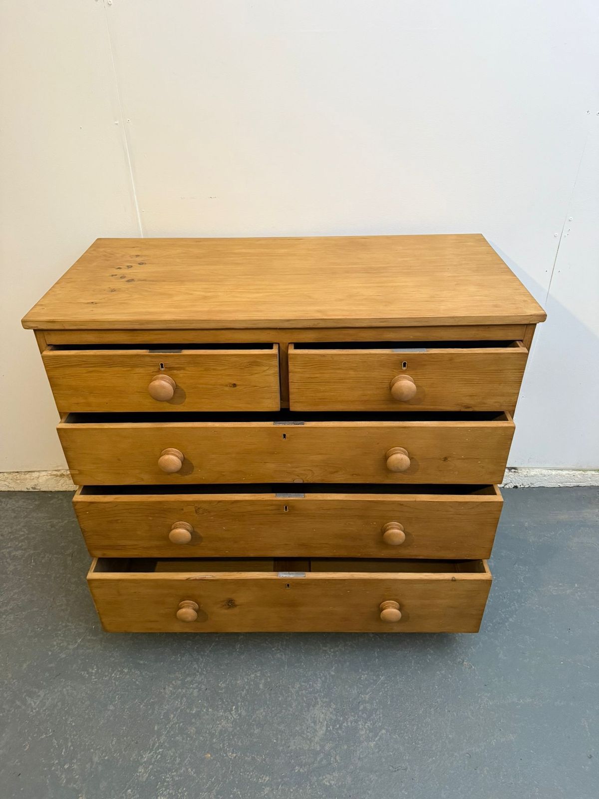 A Fabulous Pine Victorian Large Waxed 5 Drawer Chest Of Drawers photo buy