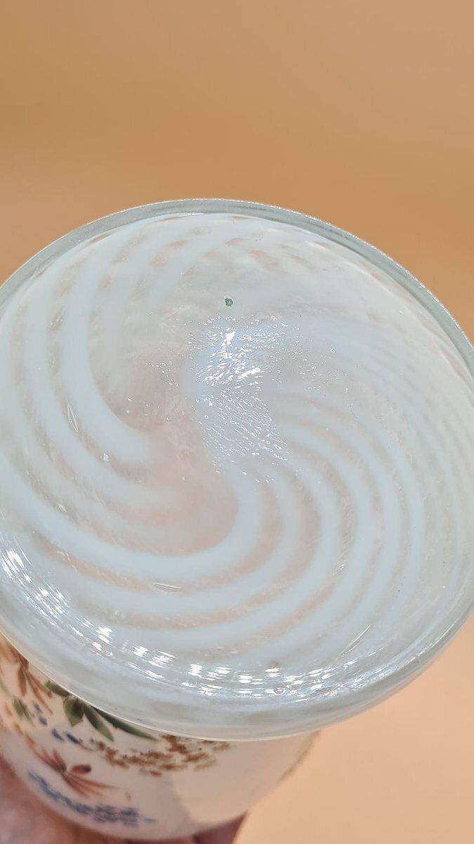 White Murano Glass Vase, Reticello,, Italy, 1960s. photo Home Decor