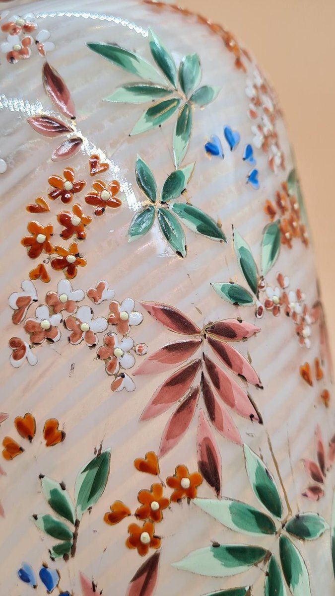 photo vinterior White Murano Glass Vase, Reticello,, Italy, 1960s.