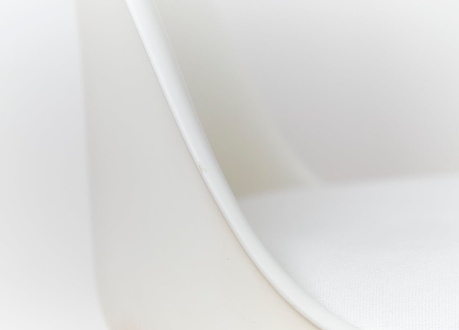 photo for sale No. 151 Tulip Chair By Ero Saarinen For Knoll International, 1970s
