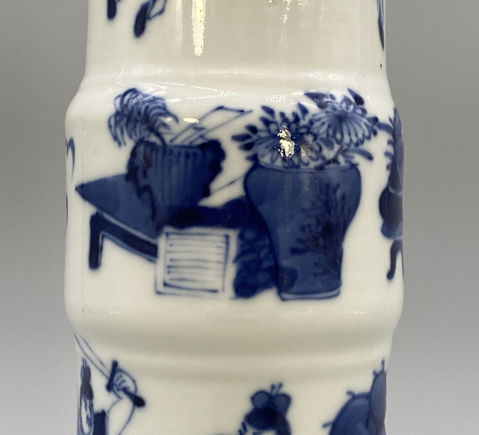 photo vinterior Early 19thc Chinese Gu Shaped Kangxi Style Blue And White Porcelain Beaker Vase