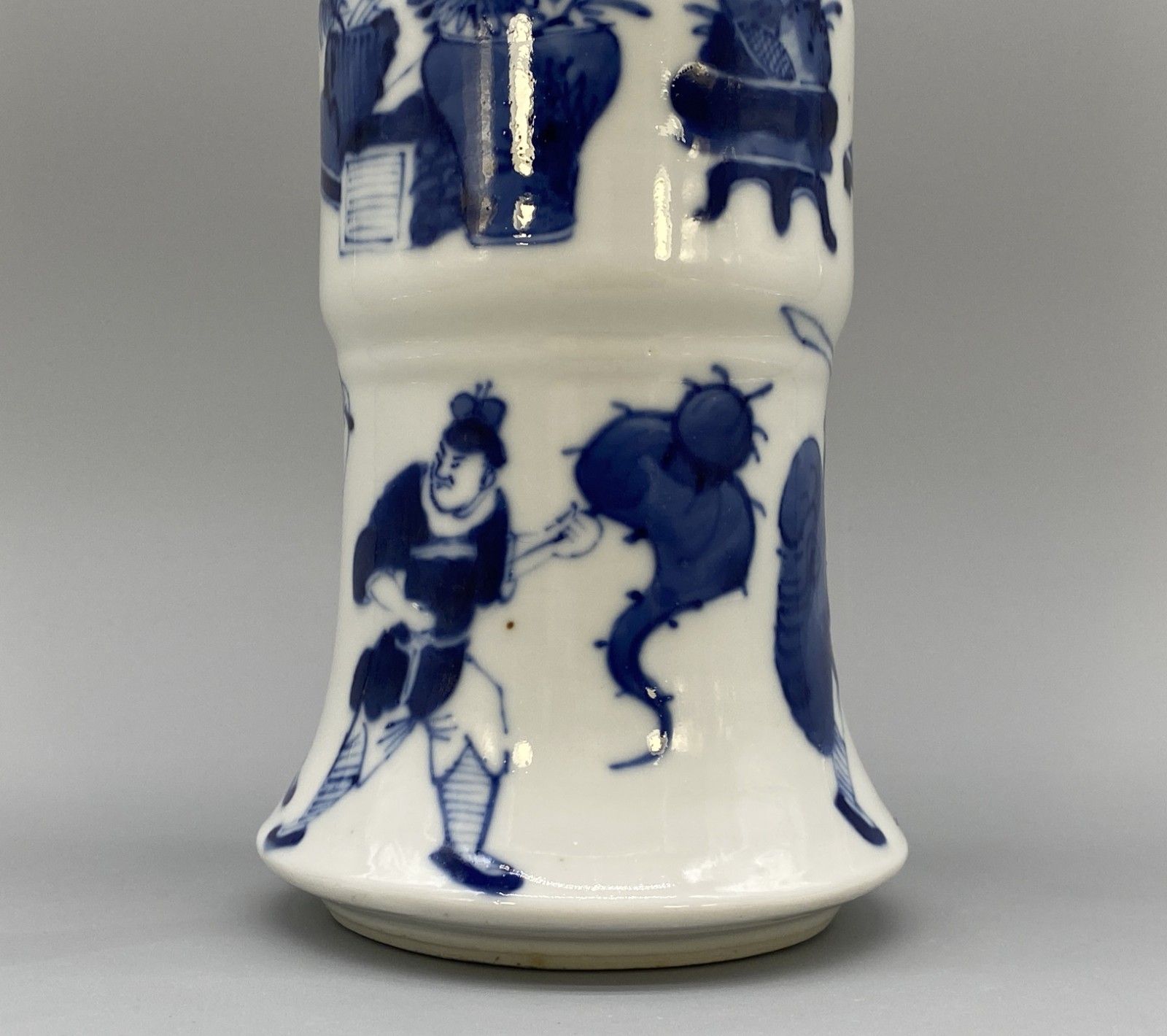 photo buy Early 19thc Chinese Gu Shaped Kangxi Style Blue And White Porcelain Beaker Vase
