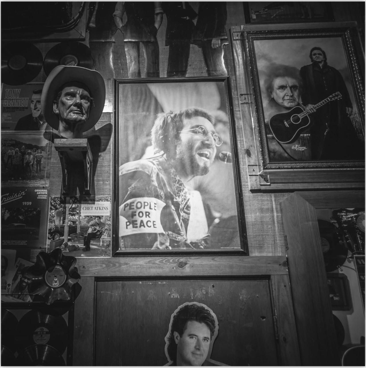 Morgan Silk Wall Of Fame, Nashville, Tennessee   John Lennon American Country Music Legend 2014