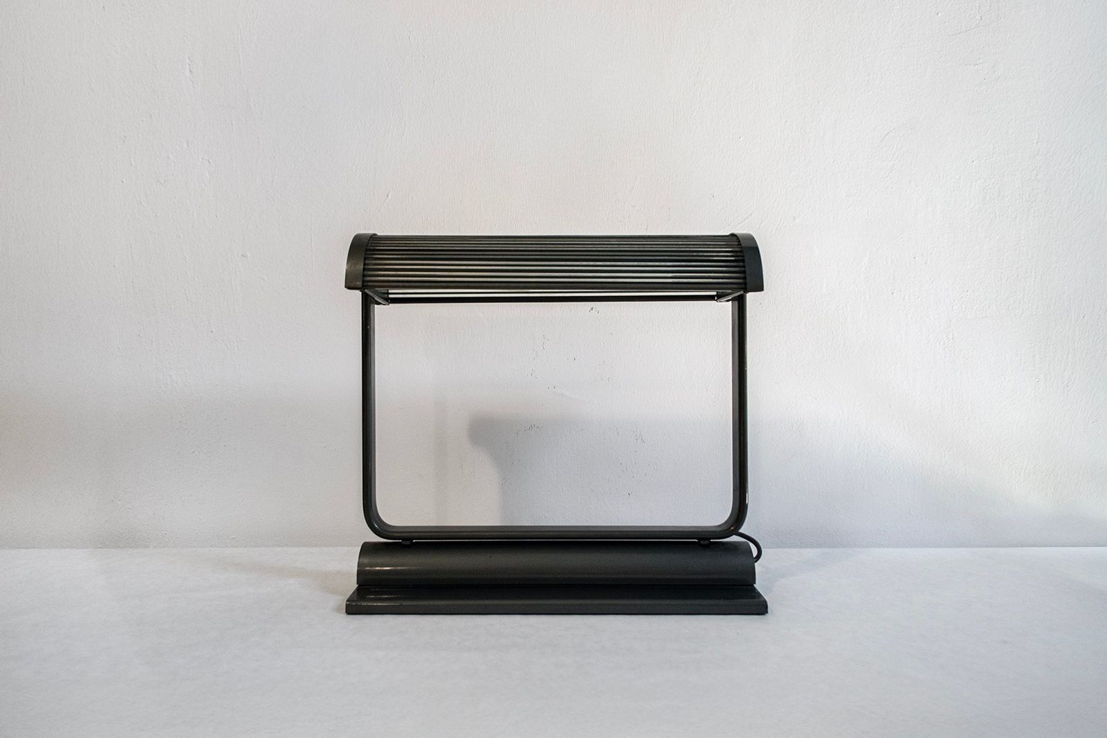 Eubea Bureaulamp Van Alberto Fraser Voor Artemide, Italië, Jaren 1980