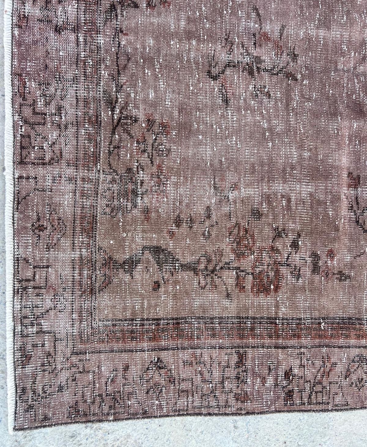 photo for sale 5.5x8.5 Ft Contemporary Handmade Low Pile Turkish Wool Area Rug In Brown Color