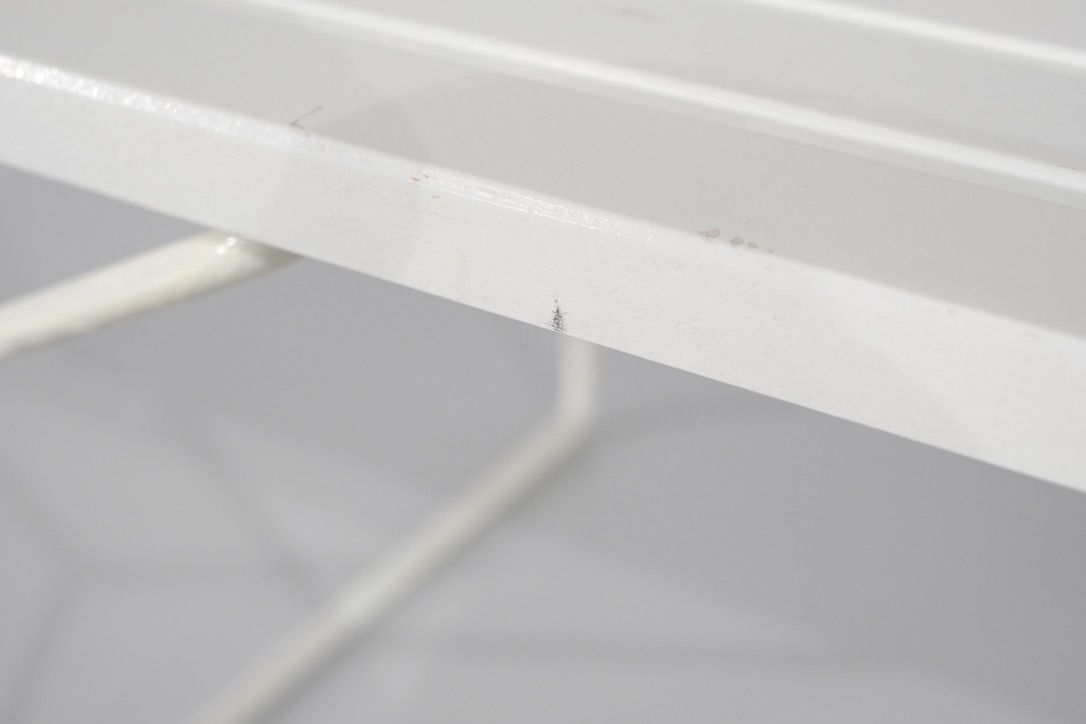 photo vintage Bench " 400 " In White Wood By Harry Bertoia For Knoll International.