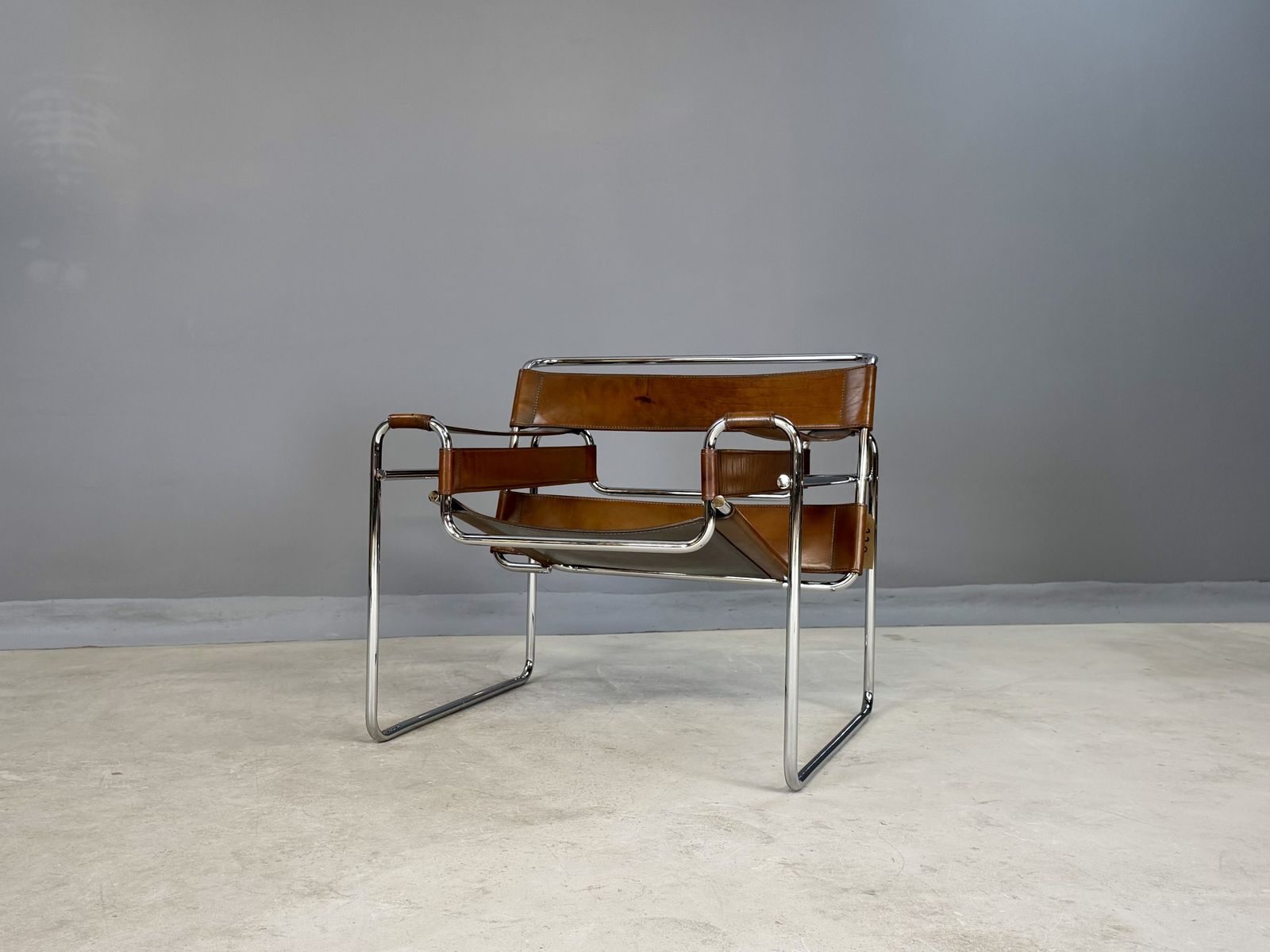 Wassily B3 Chair. Pair. By Gavina For Marcel Breuer. Brown Tan Leather And Chrome Bauhaus Lounge Club Accent Chairs