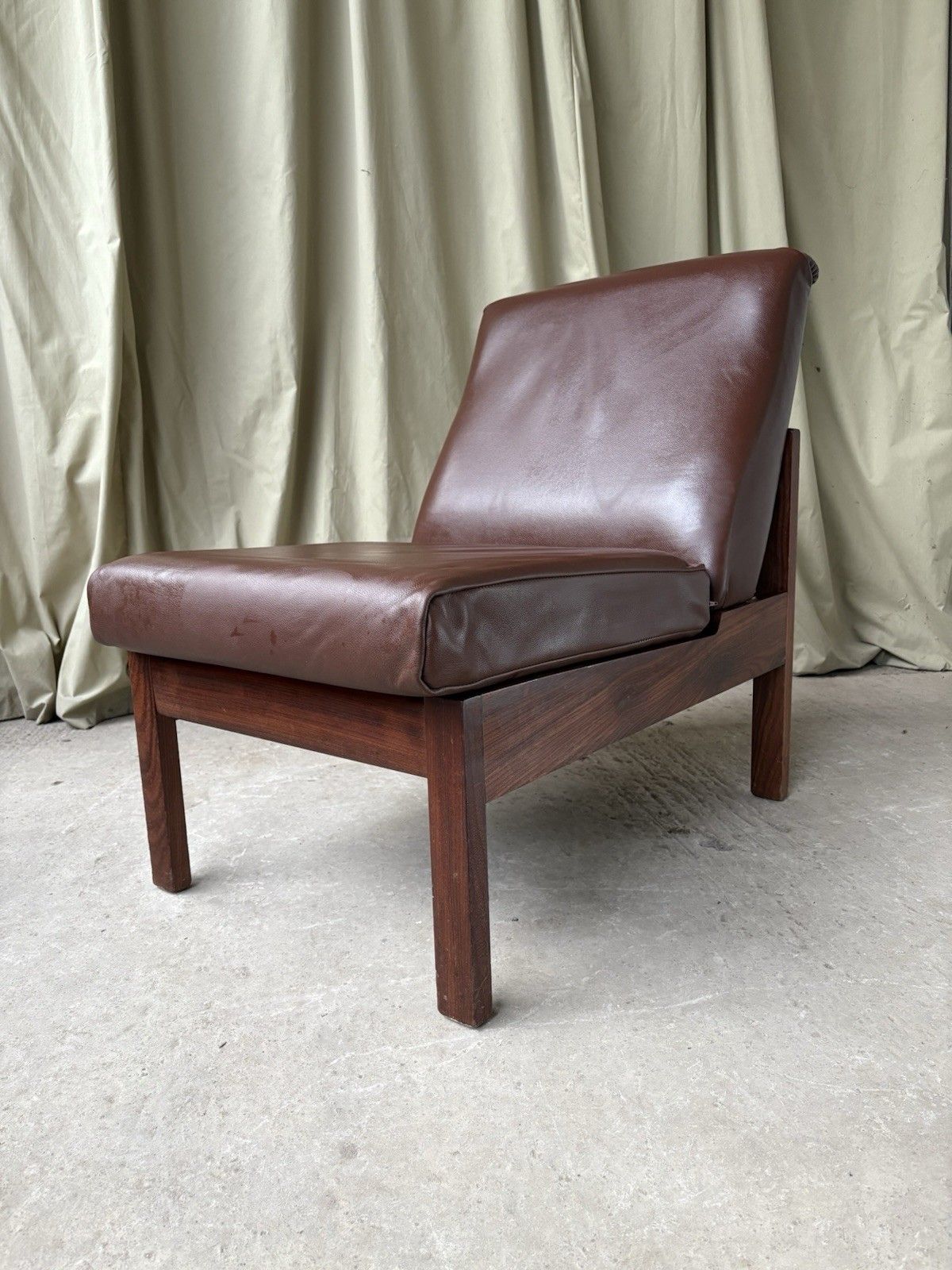 Vtg Mid Century Leather Lounge Chair Danish Scandi Retro R1029 photo furniture