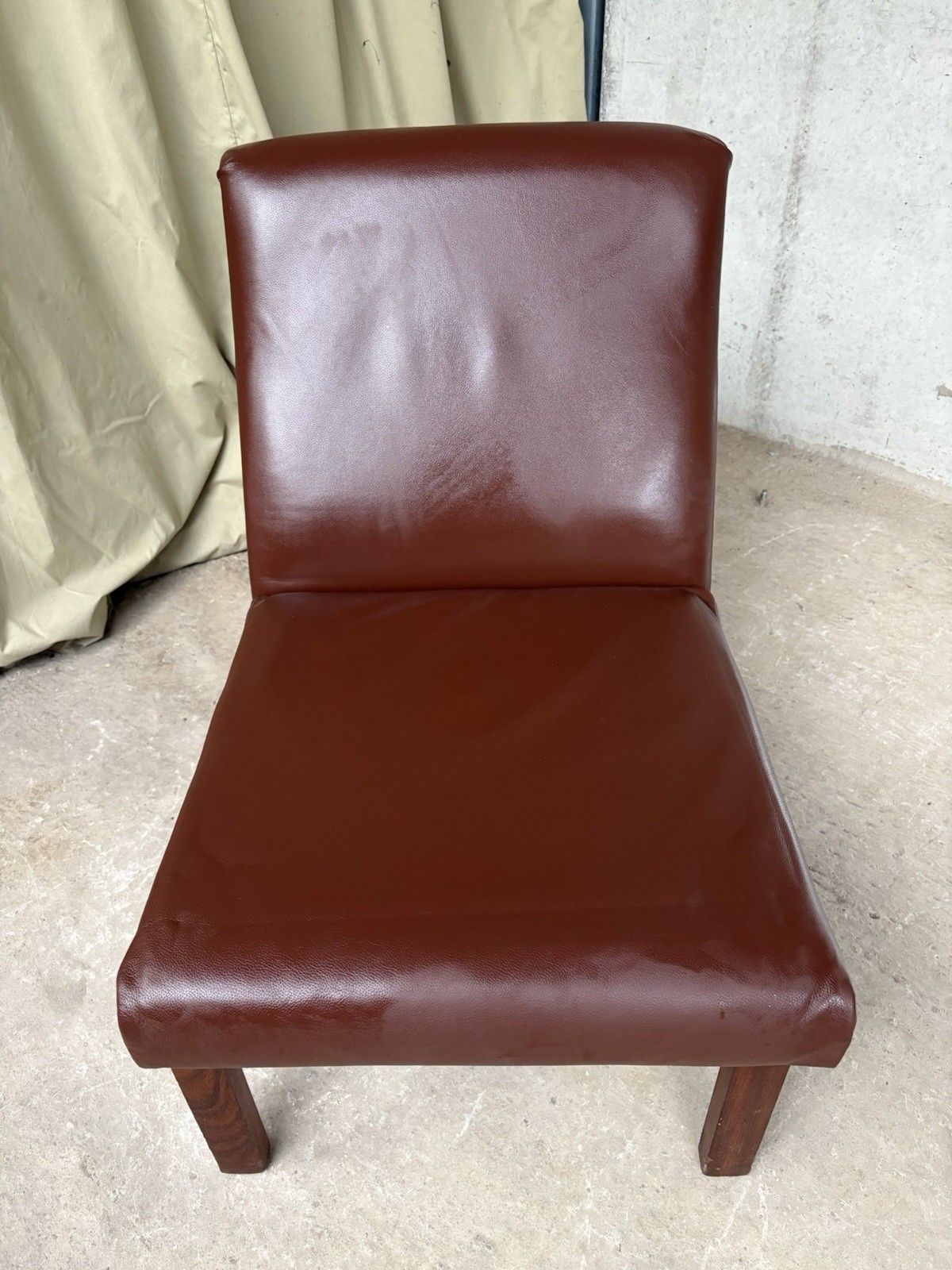 photo for sale Vtg Mid Century Leather Lounge Chair Danish Scandi Retro R1029