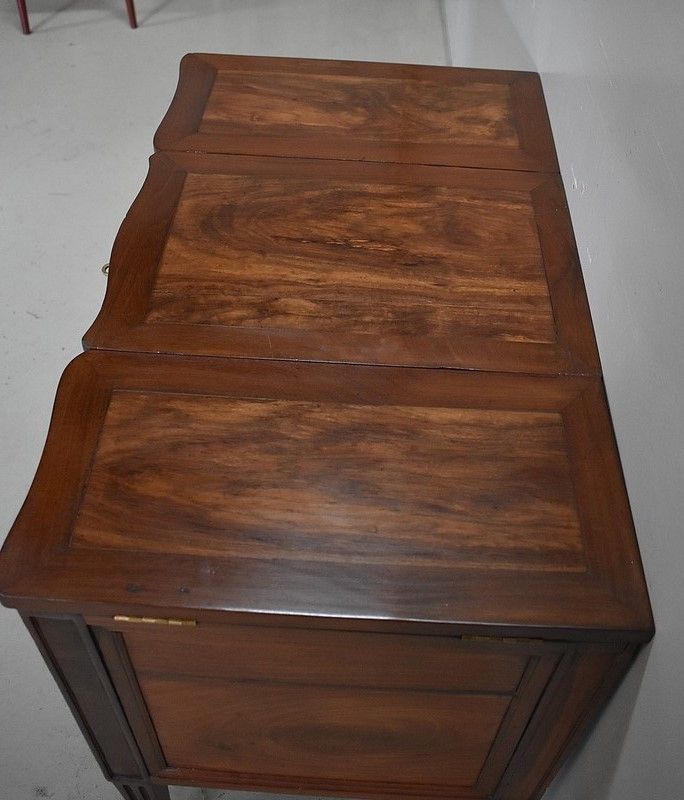 Dresser Louis XVI For Men In Mahogany 18th Century photo for sale