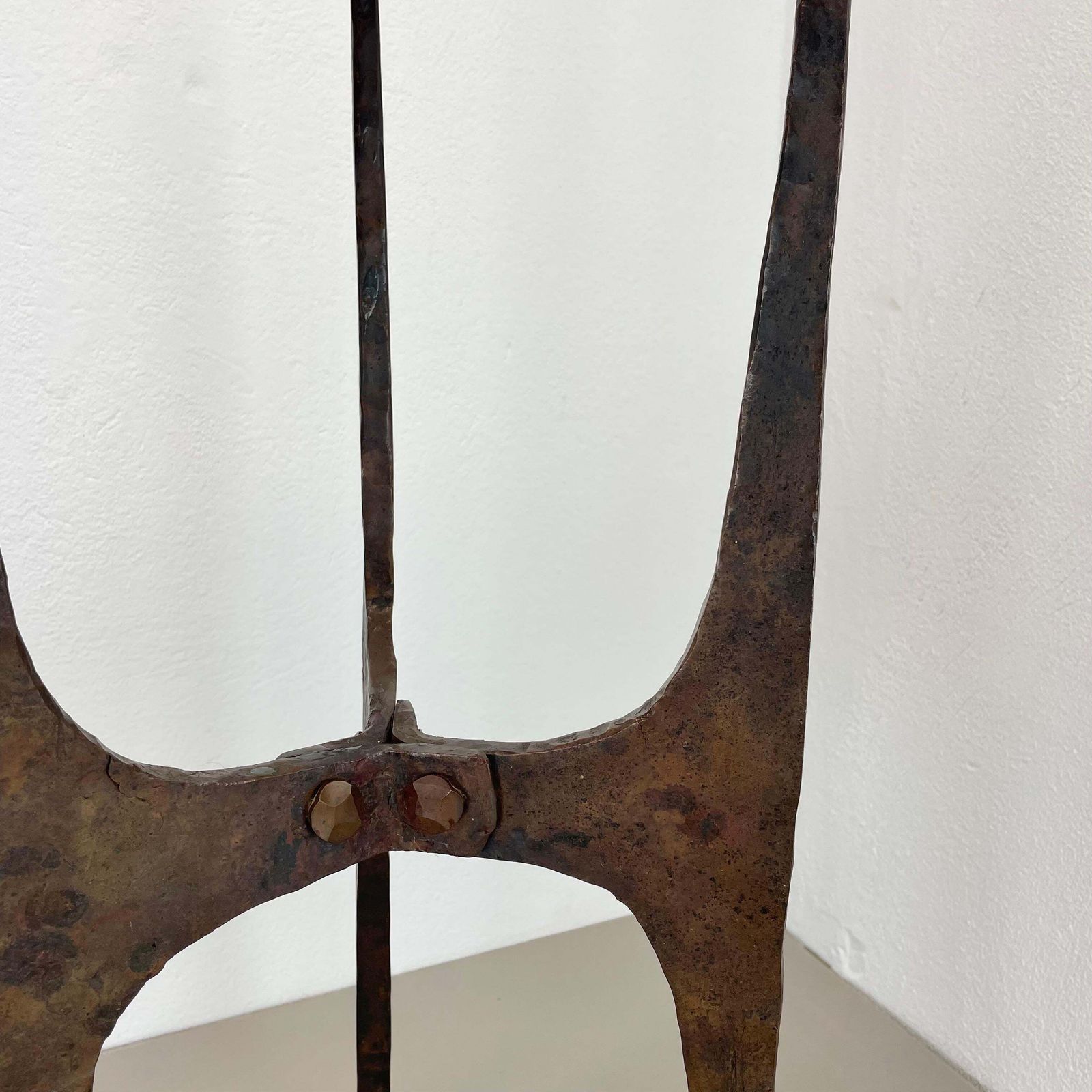 photo furniture Xl 70cm Modernist Sculptural Brutalist Copper Tripod Candleholder, Austria 1950s