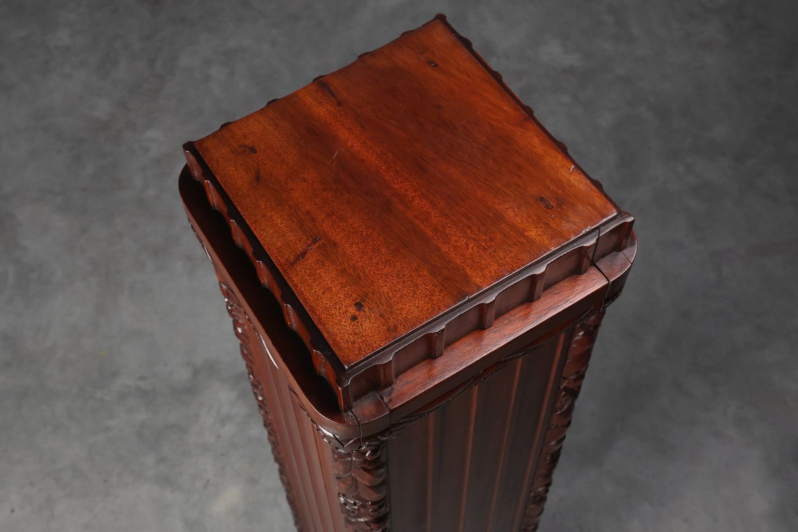 Art Deco French Square Oak Pedestal, 1915 photo 3141.0