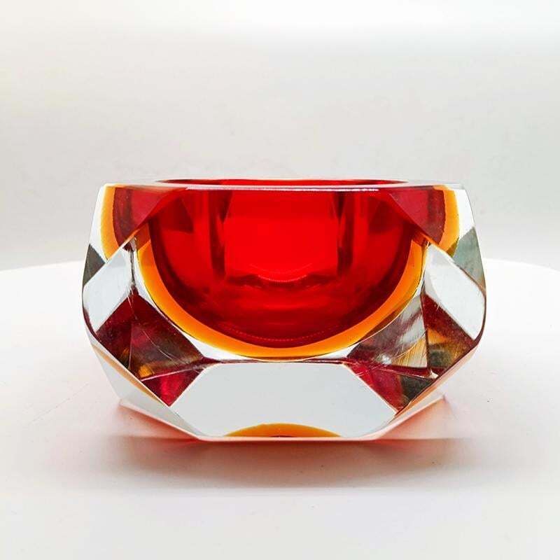 1960s Square Multifaceted Ashtray Or Catch All In Murano Glass By Flavio Poli For Seguso. Made In Italy.