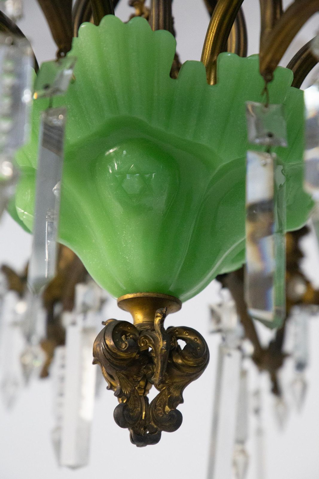 Italian Baroque Chandelier In Gilded Bronze With Green Glass Leaves And Crystal photo vintage